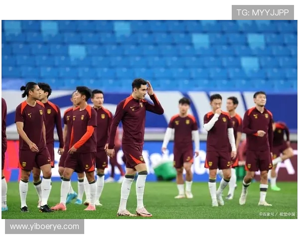 中国足球迎战卡塔尔全力争胜力拼世界杯预选赛关键之战 中国足球迎战卡塔尔全力争胜力拼世界杯预选赛关键之战