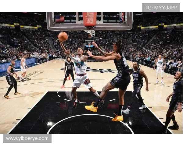 灰熊与马刺的激烈对决分析球员表现与战术解析